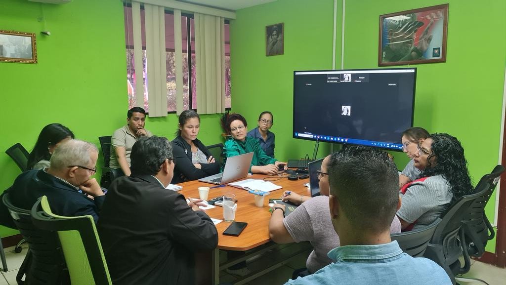 javierliberado's tweet photo. 🐸🦼 !El Ministerio de #SaludParaElPueblo realiza sesión de trabajo para #Nicaragua dar a conocer los avances en la gestión de insumos de laboratorio, la fortaleza en el control #26Julio y la calidad de los datos.
@_Davidcu @MinsaNicaragua @ale_rusconi @AlanRamskill @_Davidcu https://t.co/DOJOq6Cz1E