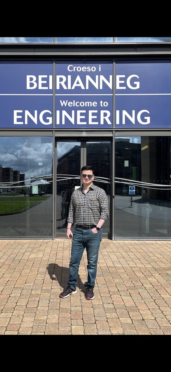 End of my Swansea sejourn...ending it on a positive note ; on my favourite part of the academic year... graduation ceremony! ffarwelio Abertawe nes i ni gwrdd yn hwyrach!@arjunmohan157 <a href="/SwanBioMedEng/">Swansea BioMedEng</a> <a href="/SwanseaUni/">Swansea University</a>