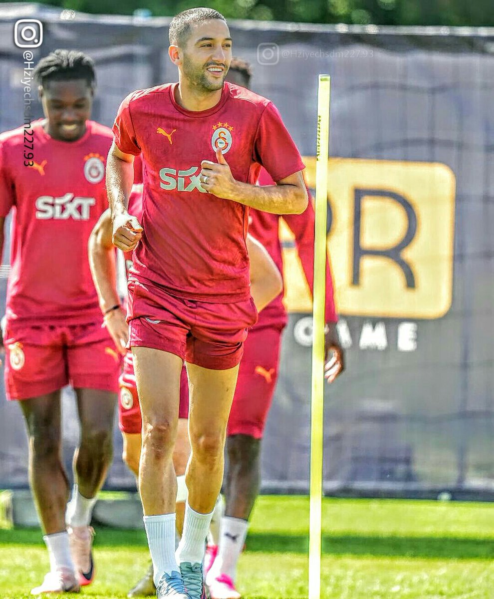 hziyechsdm227's tweet photo. 🇲🇦🪄🥹
حكيم زياش خلال تدريبات 🔋😃
Hakim Ziyech during training 🔋😃
훈련중인 하킴 지예흐 🔋😃
#Hziyechsdm227_93 #hziyech #Morocco #Chelsea #atlaslions #ajax #ziyech #wizard #DimaMaghrib
#london #holanda🇳🇱 https://t.co/fmWbo47Z2T