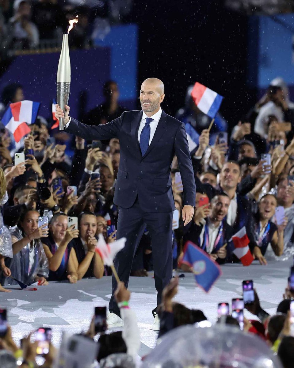 EditionMerengue's tweet image. ZIZOU. 🤍