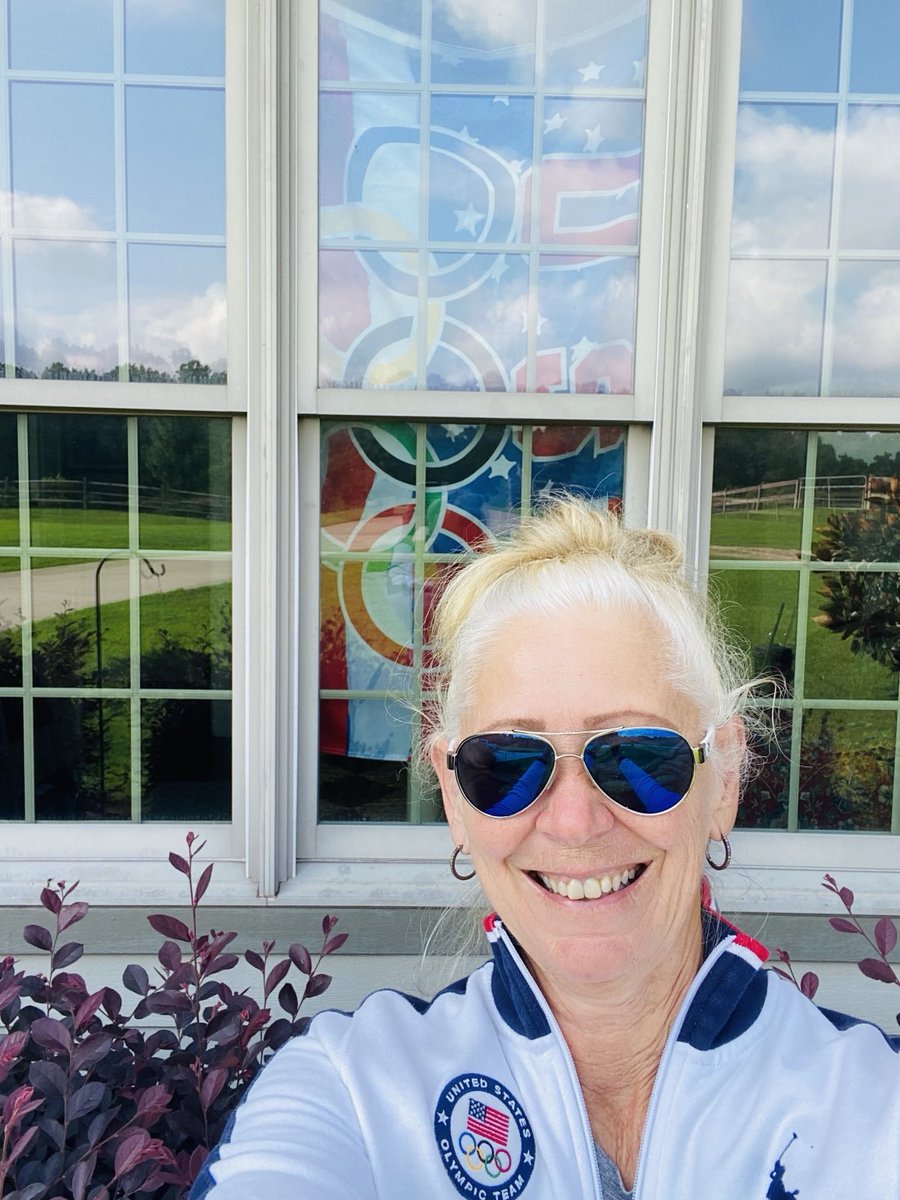 Go TEAM USA ⁦<a href="/TeamUSA/">Team USA</a>⁩ from the home of 2012 Olympian Brittany Viola Gonzalez ⁦<a href="/BrittanyViola/">Brittany Viola</a> and 1987 World Series MVP Frank Viola ⁦<a href="/FrankViola16/">Frank J. Viola, Jr.</a>⁩ !!