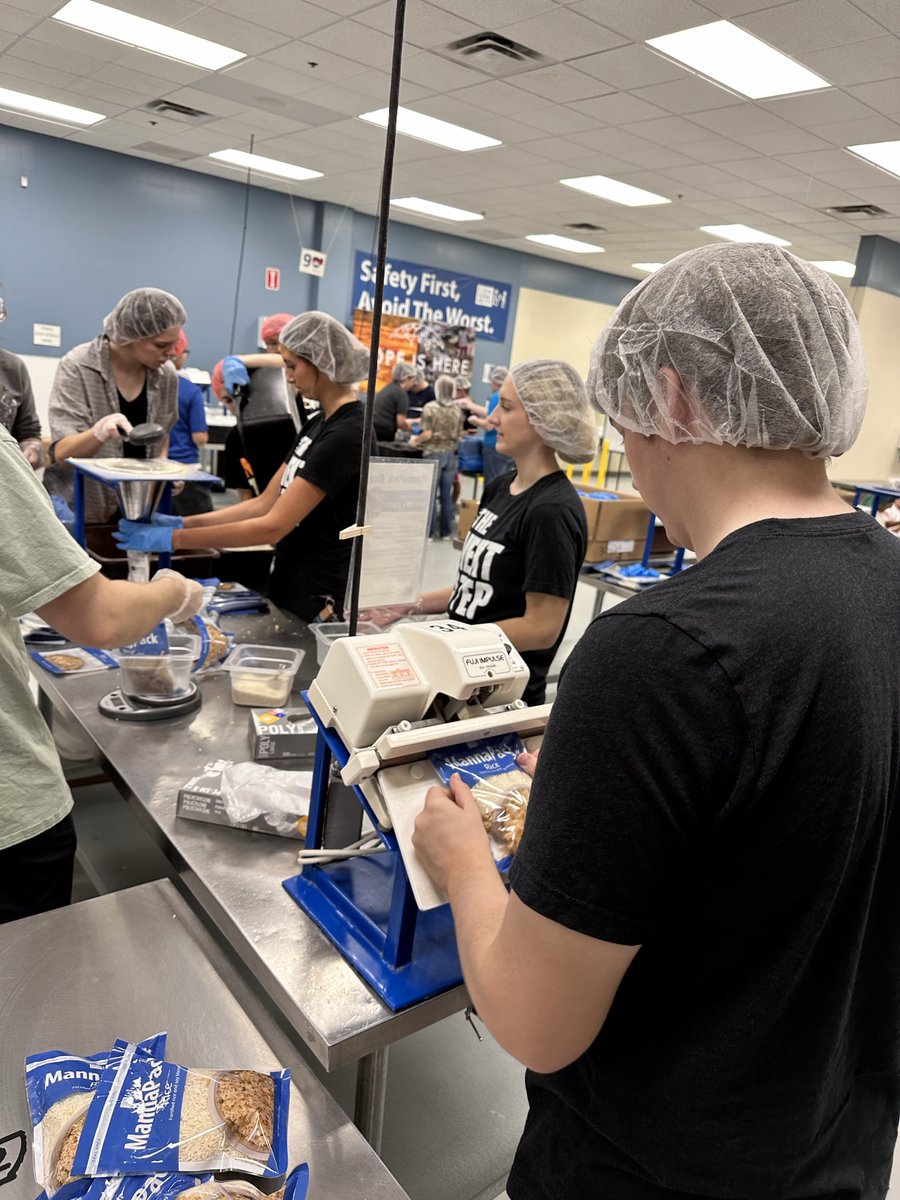 CambridgeIBD's tweet photo. Shout out to our Phoenix-based The Next Step interns for spending the day packing hundreds of meals for children and families around the world with Feed My Starving Children! What an inspiring way to wrap up a busy week! #CambridgeCares #SomethingWonderful https://t.co/XjsFd23ns8
