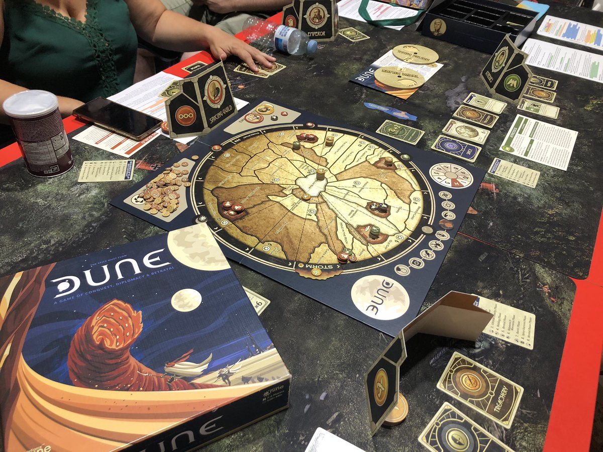 Partidaca al Dune bueno, no al euro ese de Imperium. Cofradía wins at turn 10