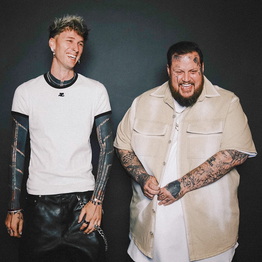 machinegunkasi's tweet photo. “I’m glad the world is getting to see your heart. You’ve been misunderstood for so long it feels a bit vindicating to watch the world see your soul. You’re one of the good ones Kells”

-Jelly Roll to mgk 🥹🫶 https://t.co/FPZd3a4TVQ