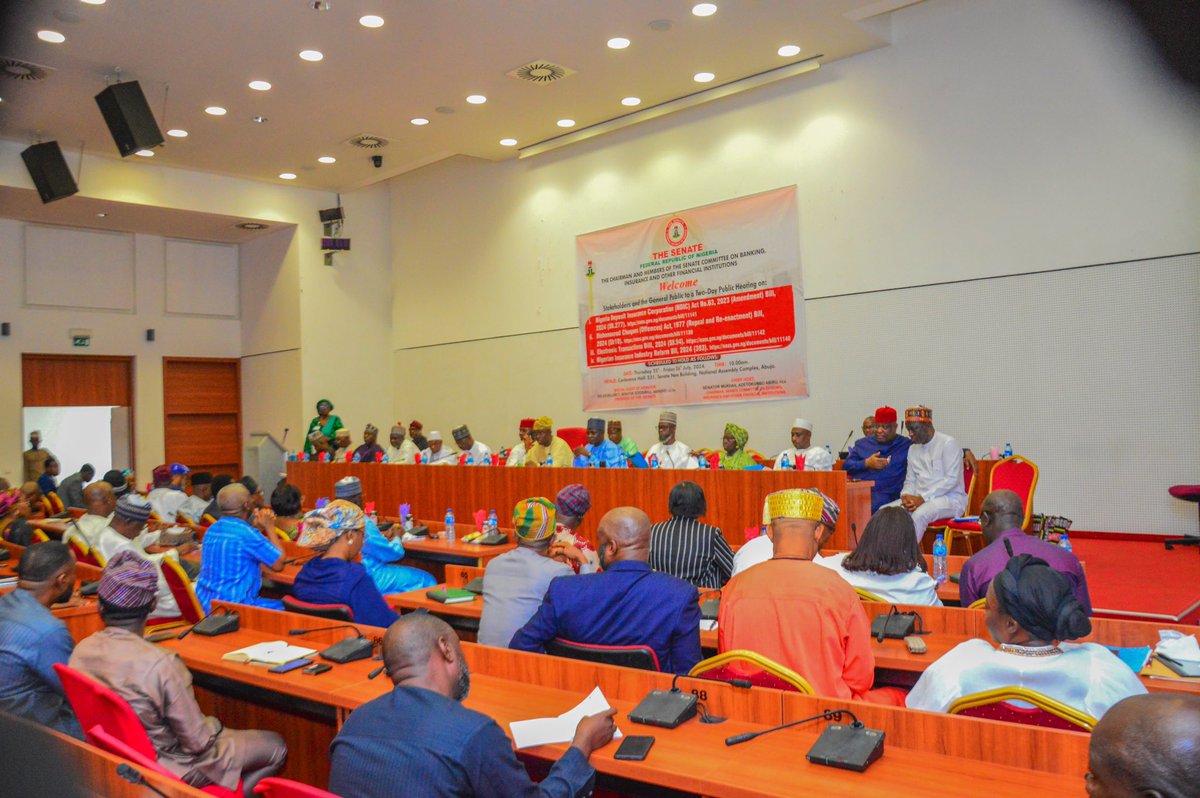 ositaizunasoofr's tweet image. Exciting new chapter! Joining forces with Senator Mukhail Adetokunbo Abiru, Chairman, Senate Committee on Banking, Insurance &amp;amp; Financial Institutions. As Chairman, Senate Committee on Capital Market, I'm driving financial stability, inclusion &amp;amp; growth. #FinancialSectorReforms