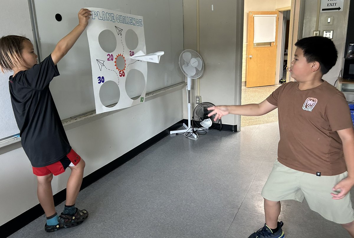 RachelMachnicki's tweet image. Paper airplanes are both fun to make and fly! ✈️
#ASPIRELRSD @frontenacLRSD @archwoodLRSD
@vanierLRSD 
@marionLRSD
@louis_riel_sd