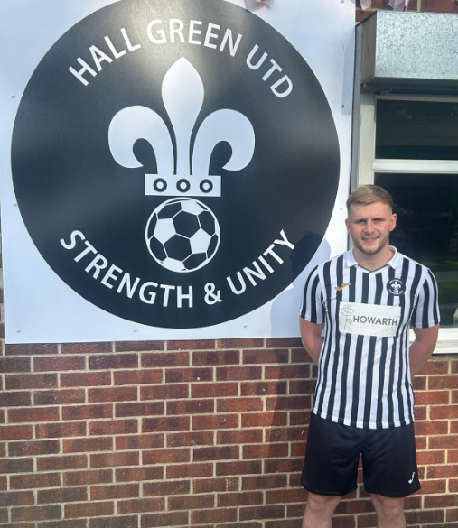HallGreen_Utd's tweet photo. Scores on the Doors, Hall Green Utd win 1-0 against Emley AFC U23s.

Goal scorer was our most reason signing, Sam Gibson, welcome Sam!

MOM goes to Ryan Hammerton who is having an impressive pre-season. https://t.co/oYohTgaNuE