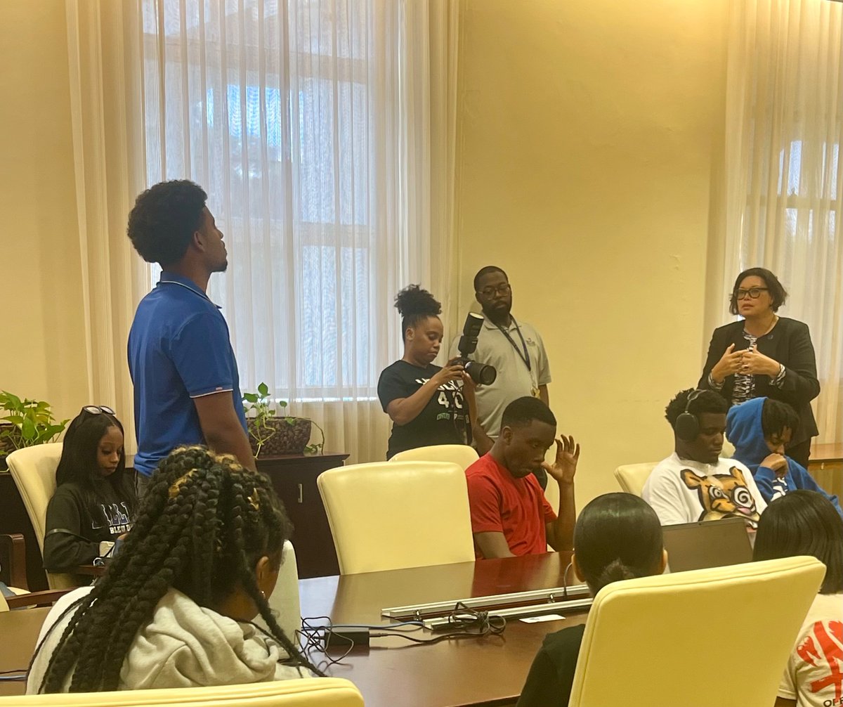 EJohnson tweet media