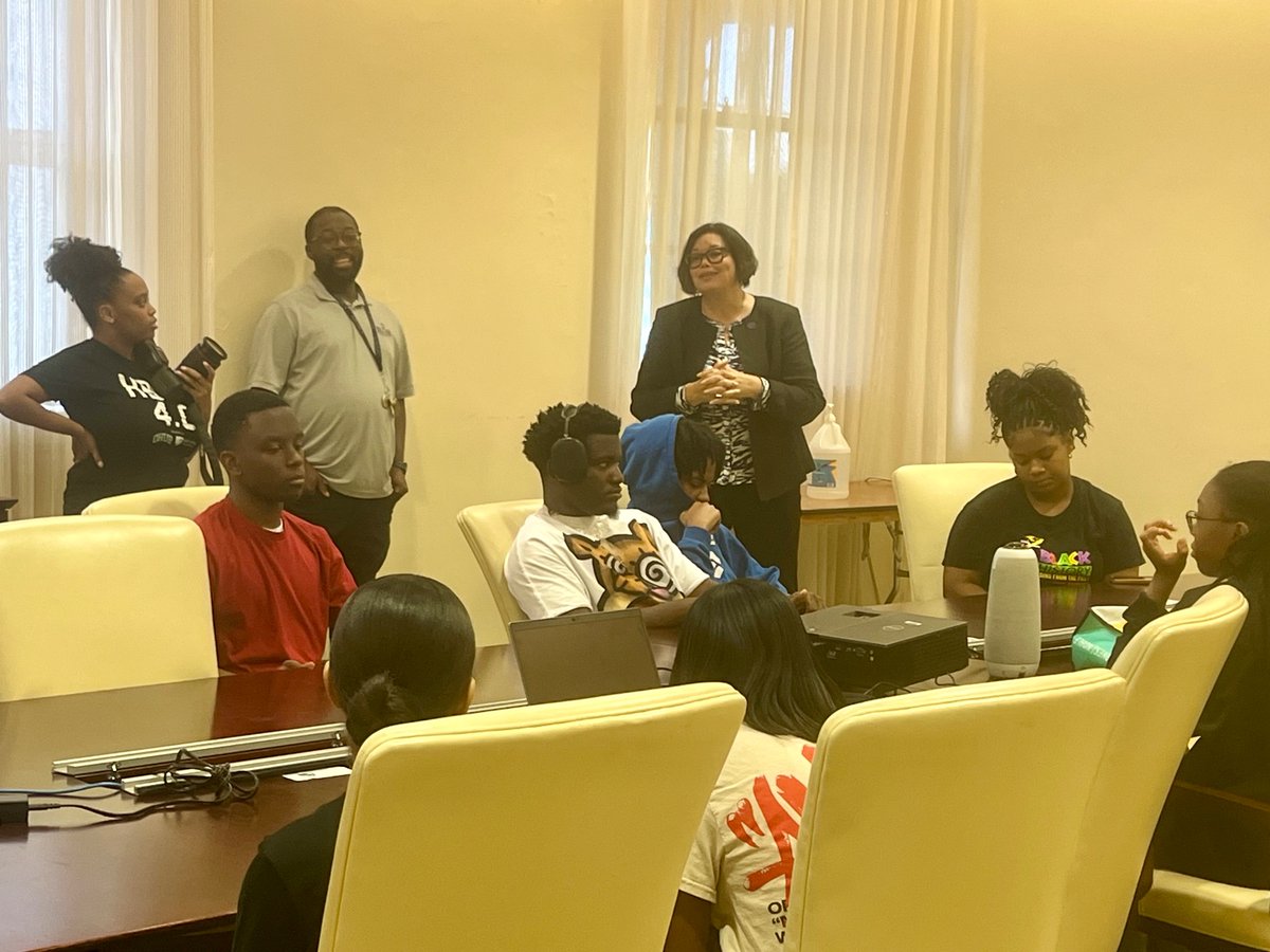 EJohnson tweet media