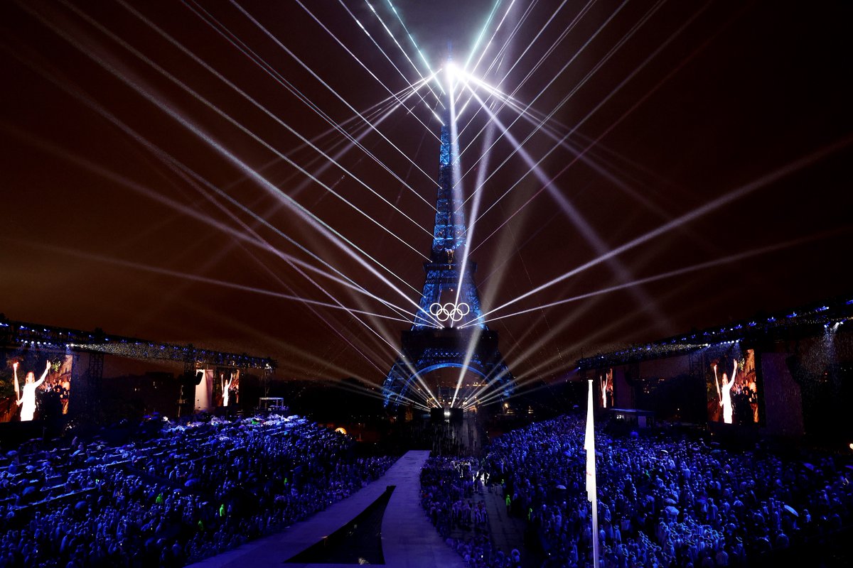 How we imagined it // How it's going 🥇