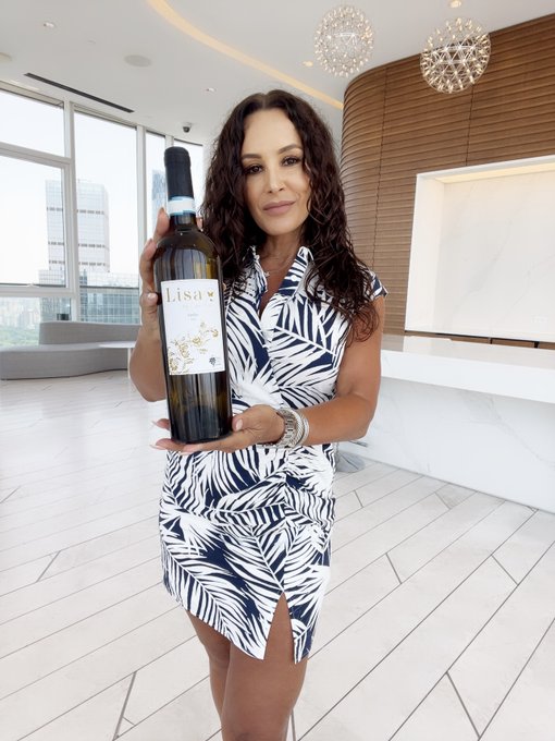 Tomorrow&rsquo;s the day! 🌿🍷 Get ready to indulge in the flavors of Sicily with Lisa by Lisa Ann wines at Williamsburg<a href="/tag/brooklyn"class="tags"><span>#brooklyn</span></a><a href="/tag/winetasting"class="tags"><span>#winetasting</span></a><a href="/tag/lisabylisaann"class="tags"><span>#lisabylisaann</span></a>