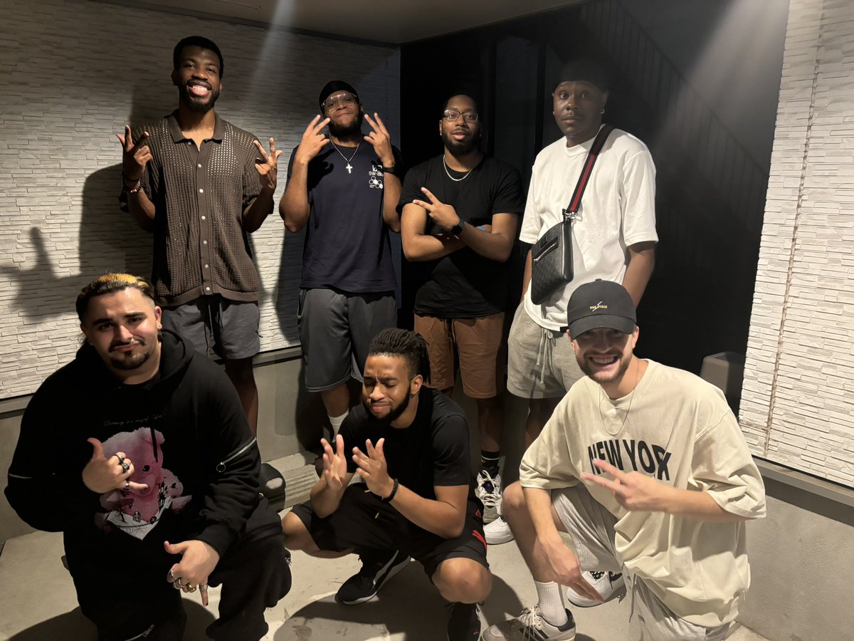 Klcomaa's tweet photo. Japan was amazing, truly a once in a lifetime experience. Shoutout to gang for coming along @sxmmywashere @AzuraelVT @MattyIceYT_ @DSGJ0SH @Faxityy__ @EDANIME1  Dontownsend. https://t.co/mCO4xsdv7Y