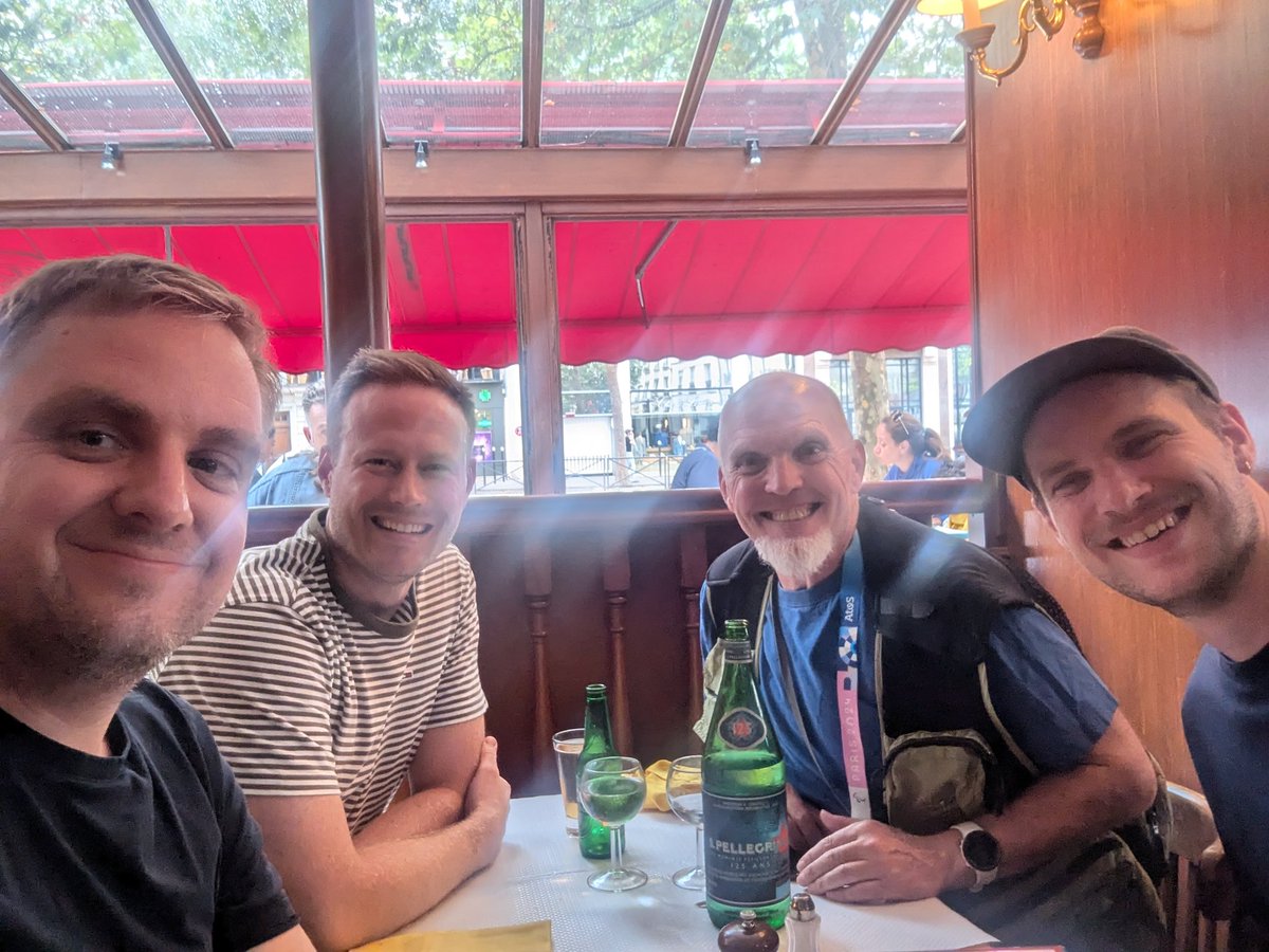 Mads Thyrsted (@madsthyrsted) on Twitter photo DR Sportens radiofoniske forening melder alt godt fra Paris. <a href="/HausborgDR/">Morten Hausborg</a> er valgt til formand og skal i de kommende 16 dage dele al sin OL-erfaring med <a href="/ThomasLoftDR/">Thomas Loft</a>, <a href="/Emil_Schionning/">Emil Schiønning</a> og undertegnede. Fra i morgen finder I mig i en badmintonhal direkte på P4. #Olympic2024 DR Sportens radiofoniske forening melder alt godt fra Paris. <a href="/HausborgDR/">Morten Hausborg</a> er valgt til formand og skal i de kommende 16 dage dele al sin OL-erfaring med <a href="/ThomasLoftDR/">Thomas Loft</a>, <a href="/Emil_Schionning/">Emil Schiønning</a> og undertegnede. Fra i morgen finder I mig i en badmintonhal direkte på P4. #Olympic2024