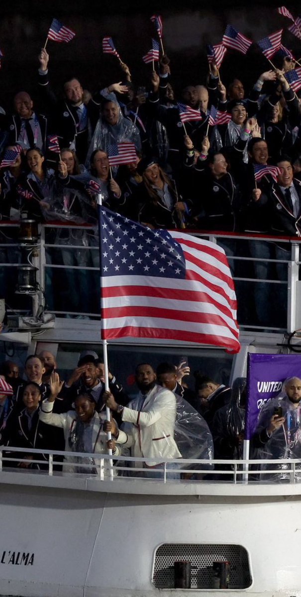 LBJsBest's tweet photo. This my 🐐 y’all. 🇺🇸 https://t.co/FiQXLneLKd
