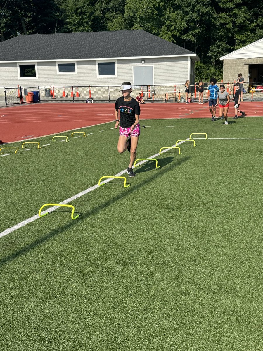 XC_Project's tweet image. Running the wickets during the workout today. #speedproject #wickets