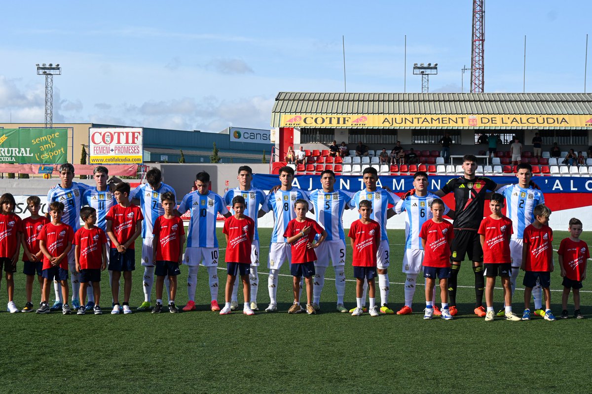 #COTIF ¡La Selección Sub 20 a semifinales!

💪🏻 Tras el encuentro entre <a href="/LevanteUD/">Levante UD</a> y <a href="/valenciacf/">Valencia CF</a>, <a href="/Argentina/">🇦🇷 Selección Argentina ⭐⭐⭐</a> se aseguró su clasificación a la siguiente instancia del certamen internacional.

📝 acortar.link/hcVsPX