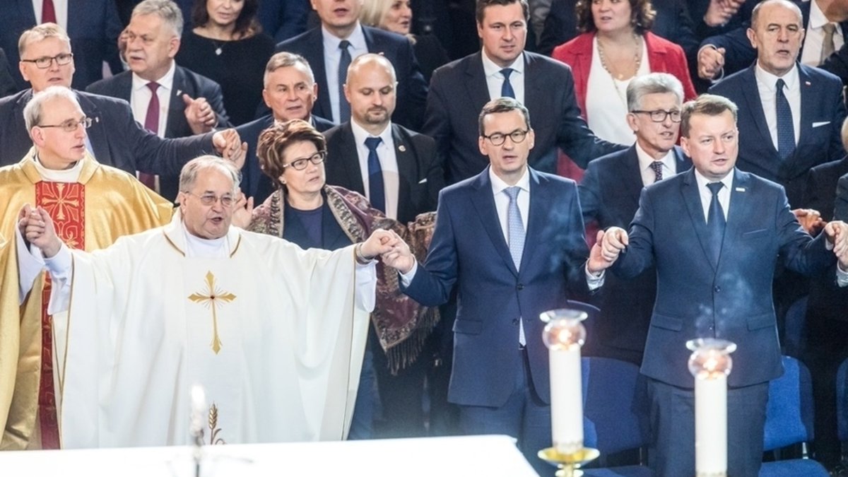 esterawp's tweet photo. @MorawieckiM Ty potrafisz obrzydzić ludziom życie. A niektórym je nawet niszczyć. Pinokio. https://t.co/NXC3iObSaD