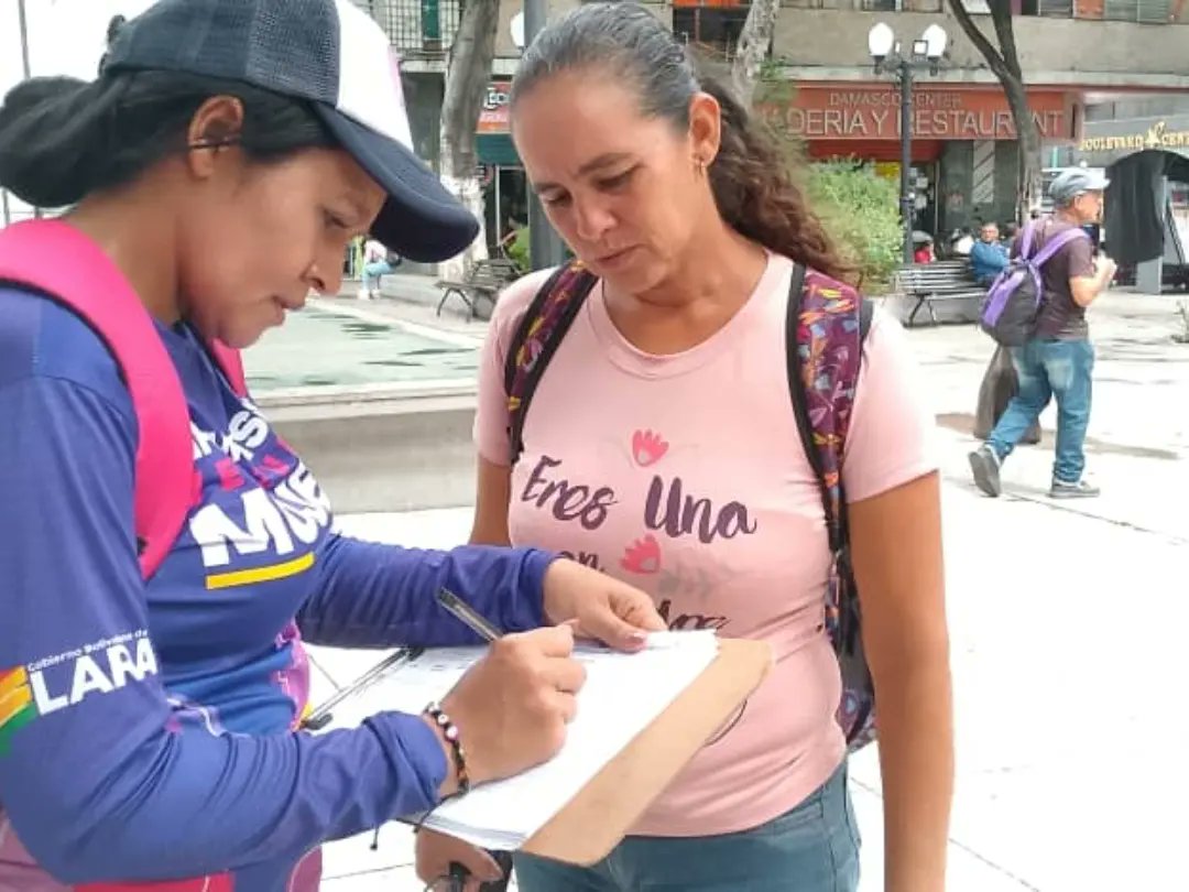 #26Jul | Encuentro de saberes y haceres de mujeres emprendedoras💜
Seguimos impulsando el vértice 3 de la Gran Misión Venezuela Mujer, con el objetivo de empoderar a la mujer como sujeto economico y promover el emprendimiento femenino en todos los sectores de la economía.✊🏻💜