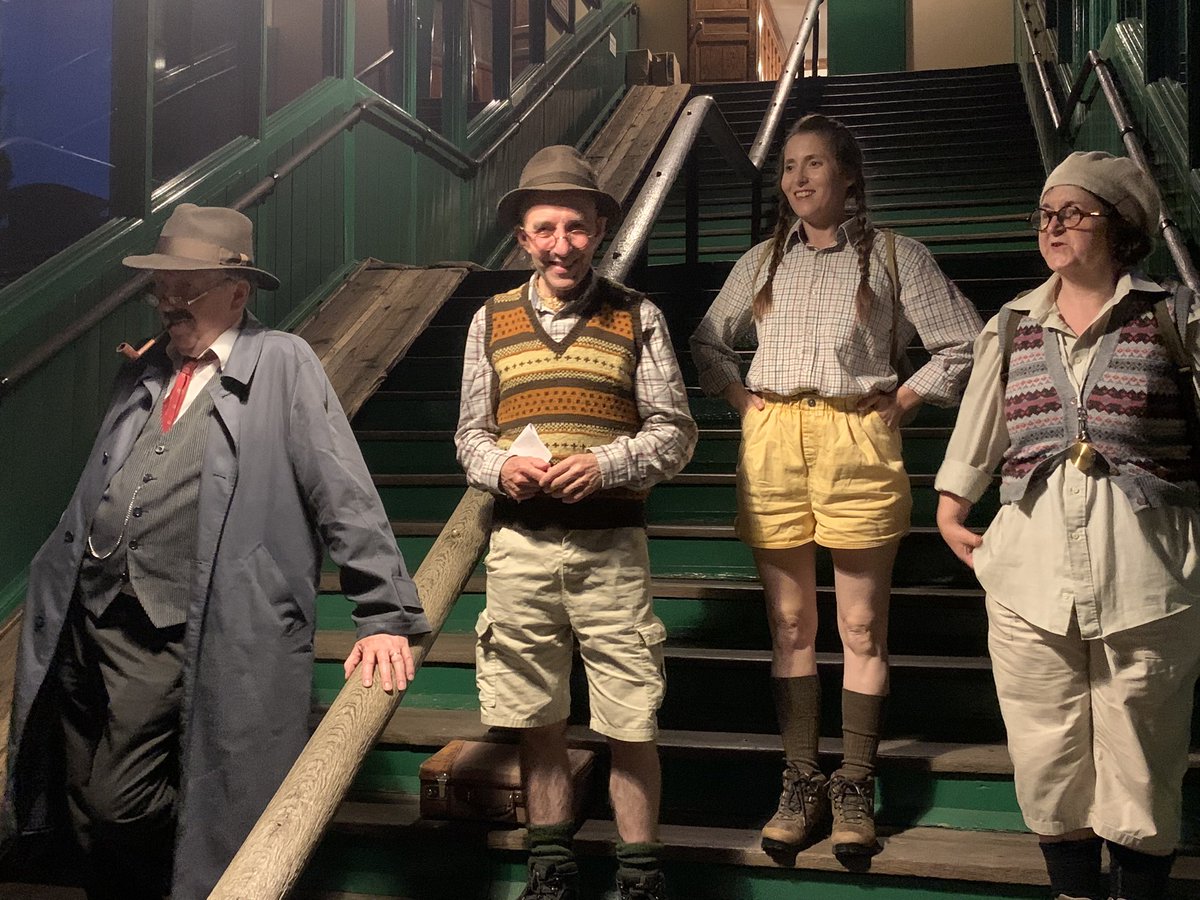 Well, tonight was an absolute blast provided by <a href="/GcrGreat/">Great Central Railway</a> with <a href="/ADPeventsCo/">ADP Events</a> for fine dining on a steam train and murderous drama from <a href="/JeffBenhur/">Jeff Bennett</a> and the team. We only went and solved the crime!