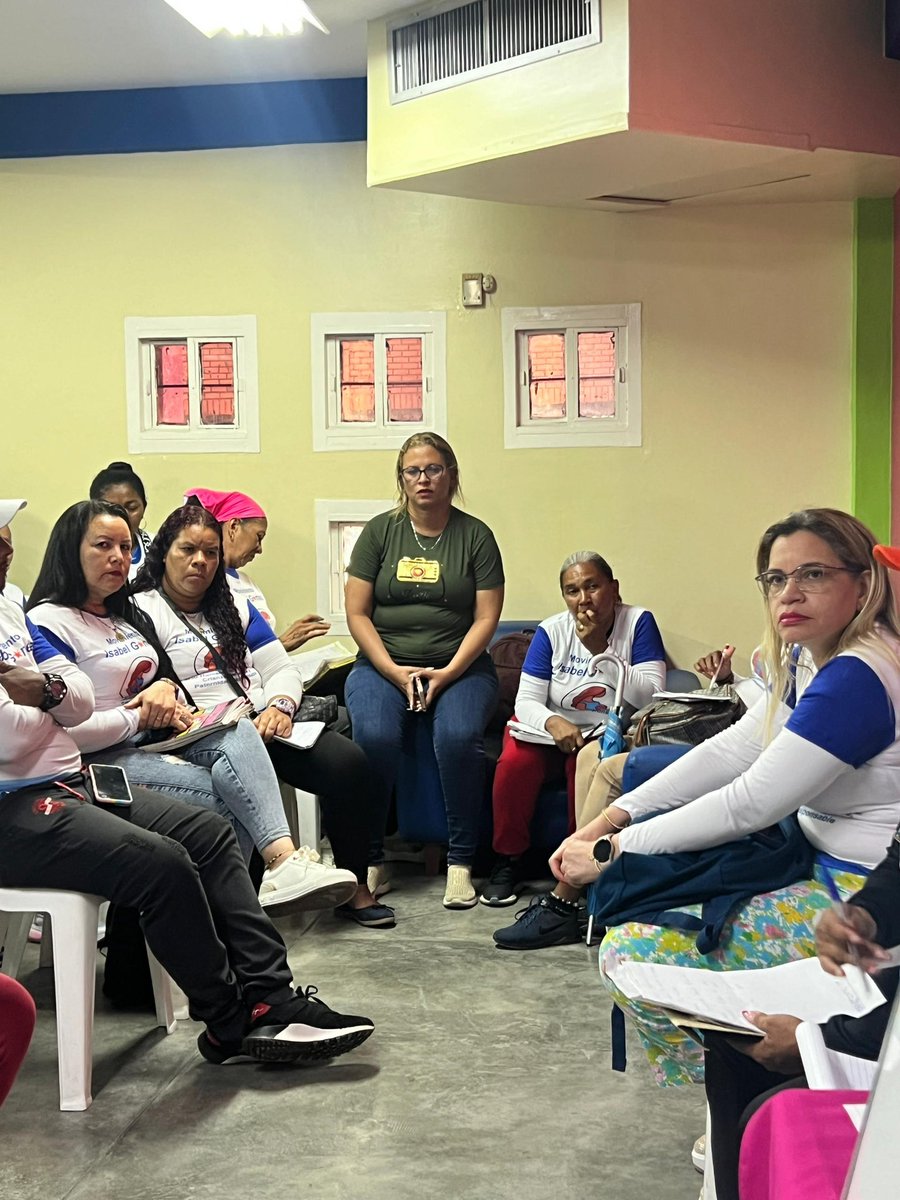 Estamos en asamblea permanente con la Mesa Técnica Electoral, enlaces territoriales y parroquiales del <a href="/parto_amoroso/">Movimiento Isabel Gómez</a>, afinando, verificando y preparando nuestra estrategia de acción y movilización para este domingo 28J. Con <a href="/NicolasMaduro/">Nicolás Maduro</a> #TriunfaLaEsperanza en la patria.