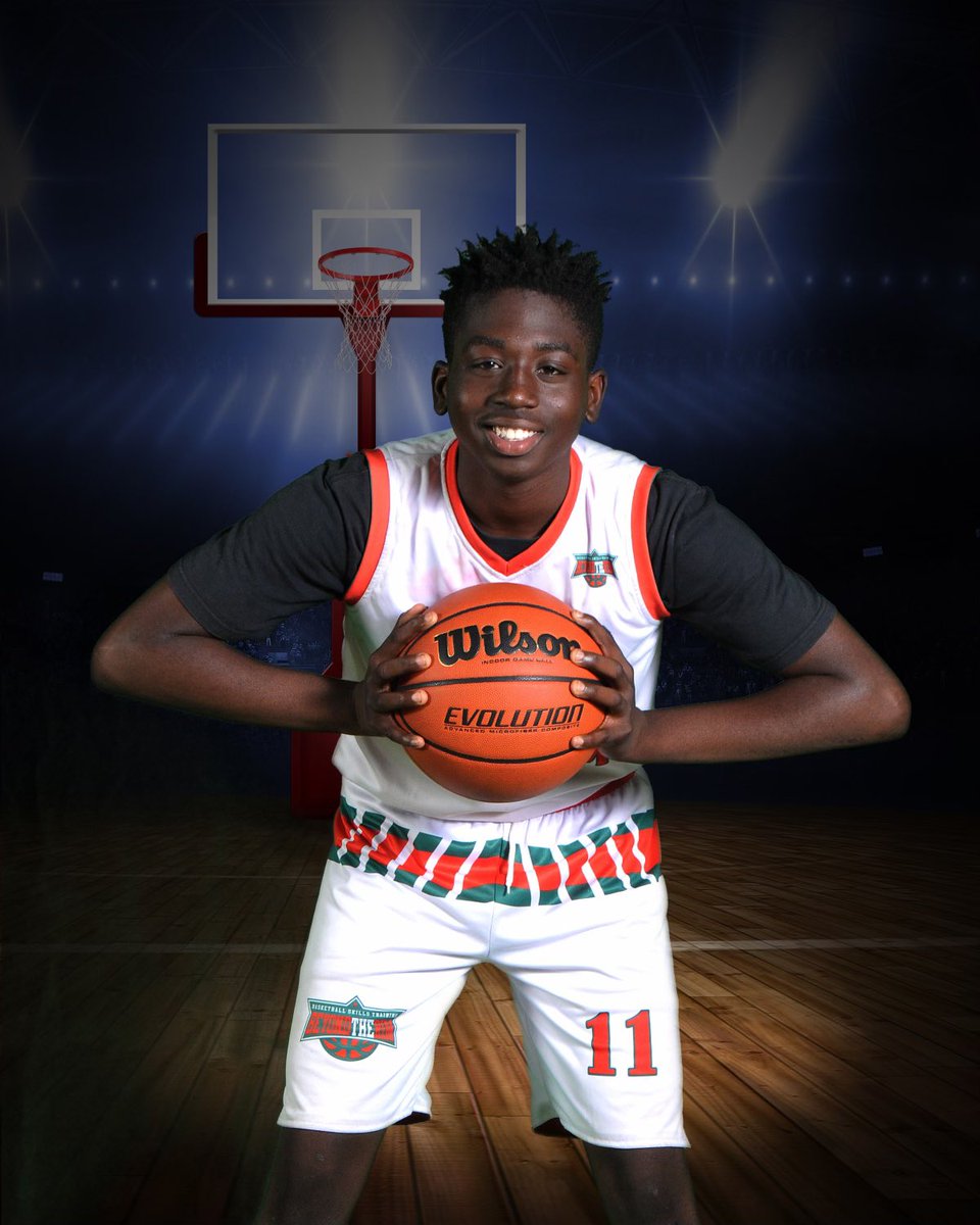 JohnJules2028's tweet photo. #classof2028 #aau https://t.co/xTlGoWKqBA