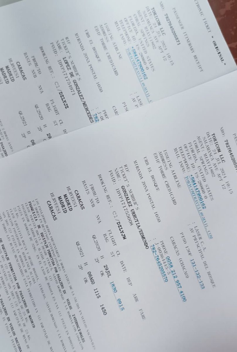 #ATENCIÓN #ULTIMOMINUTO 
Enmundo González y su esposa, tienen boleto aéreo para españa  el día lunes 29/7/24
 TÍTERE COBARDE E IRRESPONSABLE  !