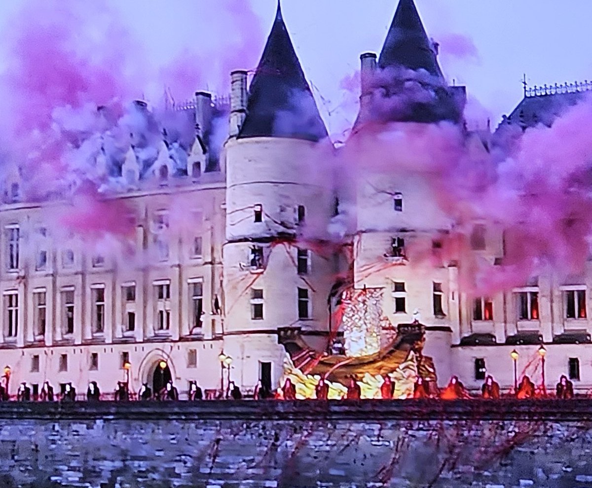 nowthethingis's tweet image. The Olympics opening ceremony is making me happy. I did not expect that. #OpeningCeremony #Olympics2024Paris #whatthewhat #whoknew