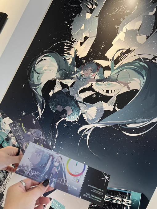 Rellaさんの個展行ってきた! どの作品もキラキラしてて綺麗だったし細かいところまでじっくり見られて最高でした⟡.· #Rella #Rella個展