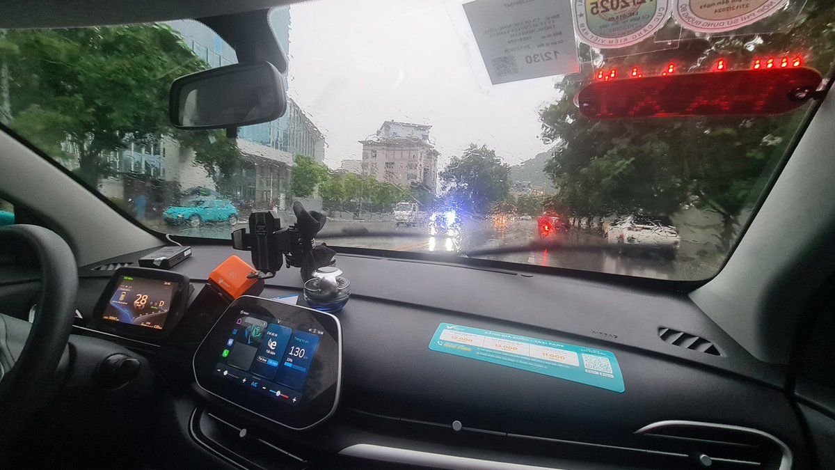 Known as Green Taxi this electric app based service has taken over the market in Halong City since our last visit in 2022. Fares start at just over £1 (100Rs) on multiple journeys it proved most reliable. In 21 years of visiting pollution has progressively diminished here 💚