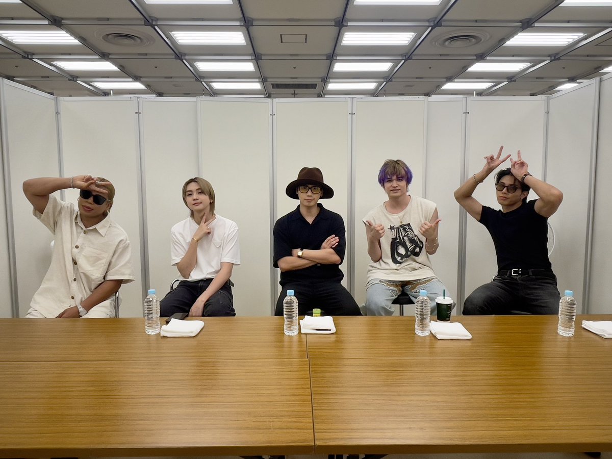 therampagefext's tweet photo. ⚡️2024.07.24 Release⚡️
𝟐𝟒𝒌𝒂𝒓𝒂𝒕𝒔 𝐆𝐎𝐋𝐃 𝐆𝐄𝐍𝐄𝐒𝐈𝐒

*. Release Fan Meeting .*
@東京流通センター 第一展示場ABホール

本日のBチームは東京🗼✨
残りわずかな今回のリリイベ
一緒に楽しみましょう🎵

🎧 https://t.co/je9Jz0UDai
🎥 https://t.co/O95qRHzfBi

🔸イベント詳細はこちら
🔗 https://t.co/XFAArqYQum

𝟐𝟒𝒌𝒂𝒓𝒂𝒕𝒔 𝐈𝐬 𝐁𝐚𝐜𝐤 !!
𝐖𝐢𝐭𝐡 𝐓𝐇𝐄 𝐑𝐀𝐌𝐏𝐀𝐆𝐄 !!

#THERAMPAGE #24karats
#LIKIYA #神谷健太 #与那嶺瑠唯
#吉野北人 #武知海青