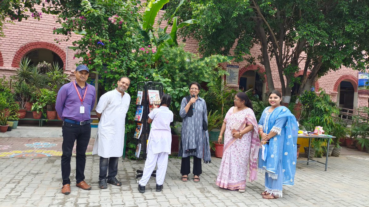 ggsss1923050's tweet photo. #SHIKSHASAPTAH

We are doing our bit by planting #EkPedMaaKeNaam
We are celebrating the success of students and sharing this joy with their parents in #MegaPTM by telling them how well their wards have been doing in studeies &amp; other aspects as well.

@Dir_Education @EduMinOfIndia https://t.co/V76ltLT1xQ