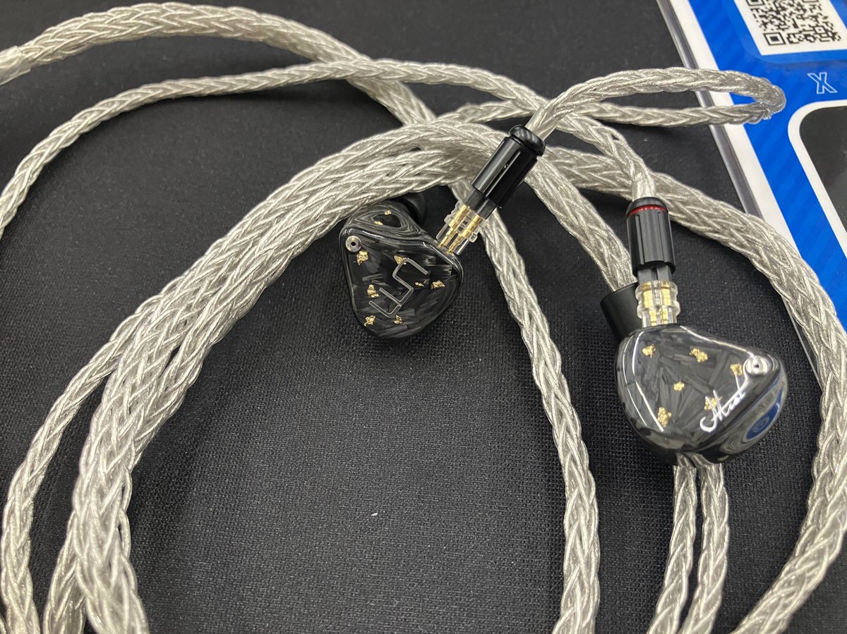 aggai_uv's tweet image. #ヘッドフォン祭
#NOBUNAGALabs 
#リケーブル
ケレス オメガ
16芯という事で情報量あり、音の輪郭出てるけどカッチリさせすぎない
自分はMEST MKIIに合わせるのアリな印象