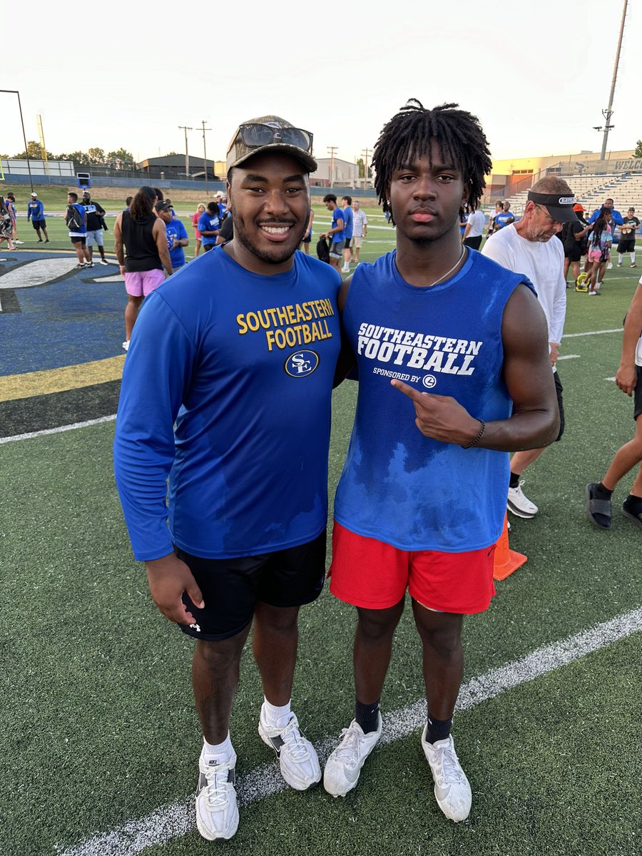 #AGTG After a great phone call with <a href="/CoachBrooksS/">Jarvis Brooks</a> I am blessed to receive my first offer from South Eastern Oklahoma State University!! <a href="/joshaleman33/">Joshua Aleman</a> <a href="/seancooper_C4/">Sean Cooper</a> <a href="/SHBearcatFB/">Sherman Bearcat Football</a> <a href="/AtterberryBo/">Bo Atterberry</a> @RainwaterAlex 💙💛
