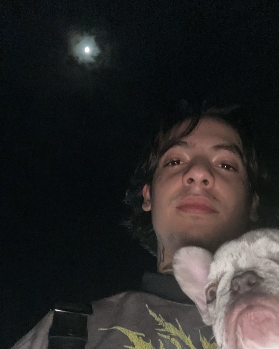 eldelascapuchas's tweet image. Hablemos de la salud mental de Natanael Cano.

Tema que ya se debería de haber hablado desde hace mucho tiempo y que cada vez vuelve a ser mas y mas relevante.

Abro hilo 🧵: