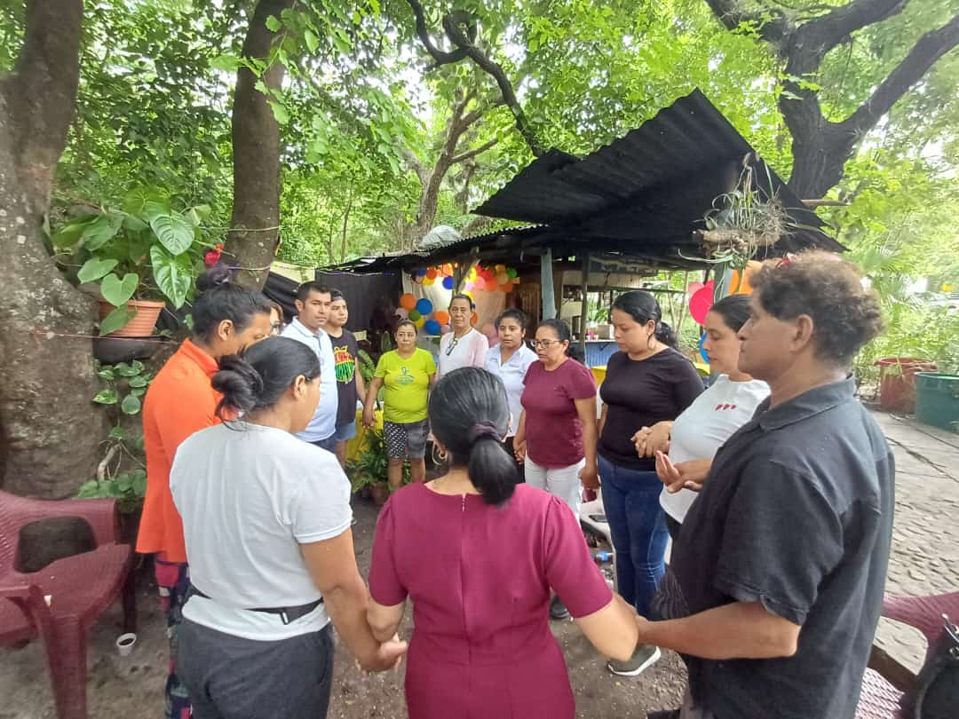 🐸🦼 !En #Nicaragua Las Terapias Comunitarias Integrativas Solidarias por la Vida #26Julio son el unico País que estan insitucionalizadas como parte del Programa de Salud Mental.
No somos colonia de nadie
<a href="/MinsaNicaragua/">Ministerio de Salud Nicaragua</a> @_Davidcu <a href="/ChavismoSur/">Chavismo SUR</a> <a href="/AlanRamskill/">Harry Rama Free🇵🇸</a> @_Davidcu <a href="/aapayes/">aapayés</a>