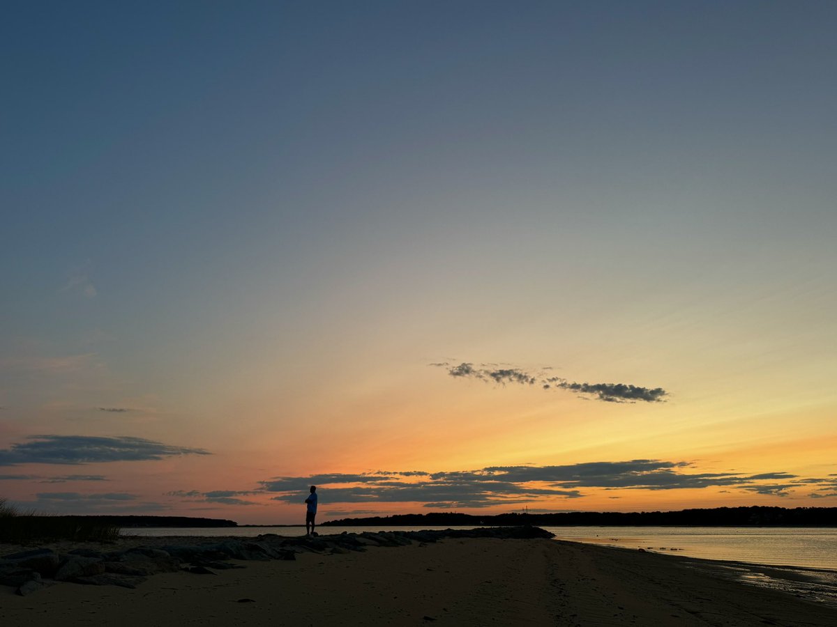 petermarteka's tweet photo. Today’s Cape Cod bookends. #CoastGuard #IndianNeck https://t.co/G5NBiBcgbt