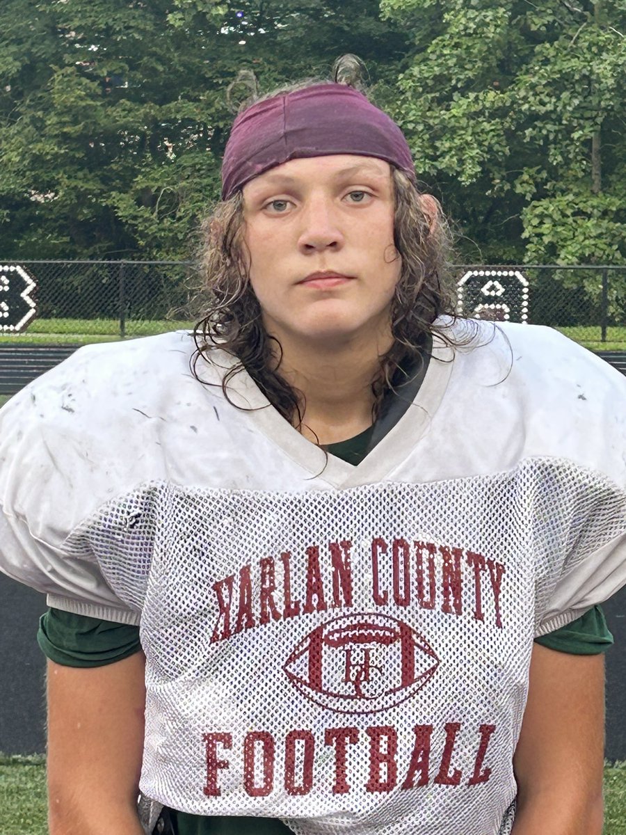 HarlanCountyFB's tweet photo. Congratulations to our offensive, defensive, and Banshee player of the week. 

Blake Short JR, OL 
Sam Carr FR, DE 
Masyn Stewart, FR LB https://t.co/0agqaSrBzf