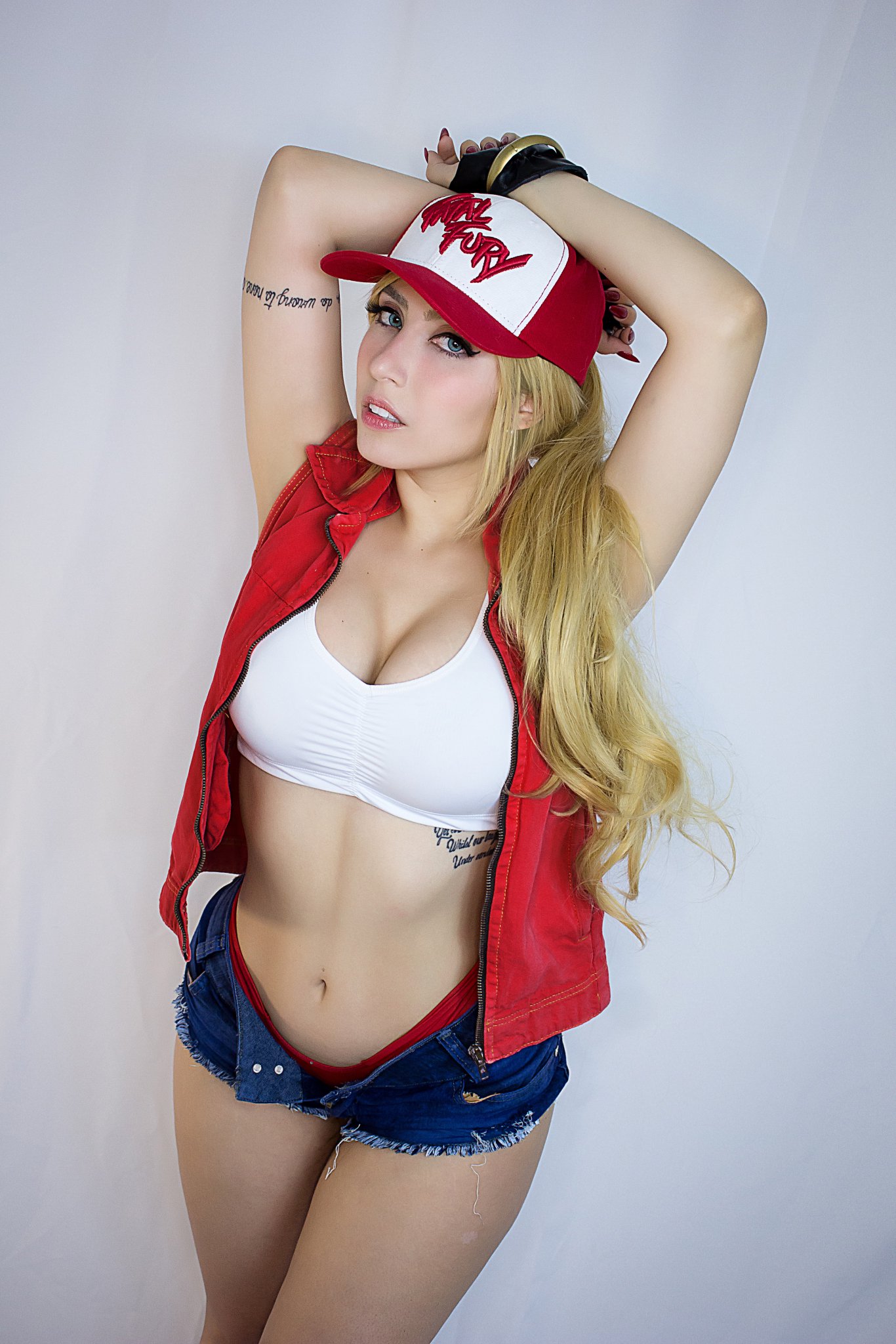 1 pic. Terry Bogard joins the battle! (SNK heroines ver.) 💫 https://t.co/NBNRynzv6w