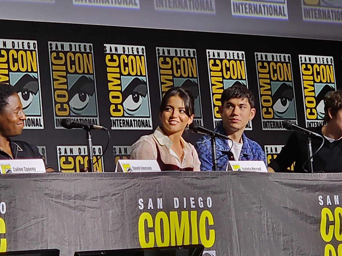 sdclips's tweet photo. Isabella Merced SDCC Hall H #SDCC #aliens #romulus https://t.co/DJSTEUzozc