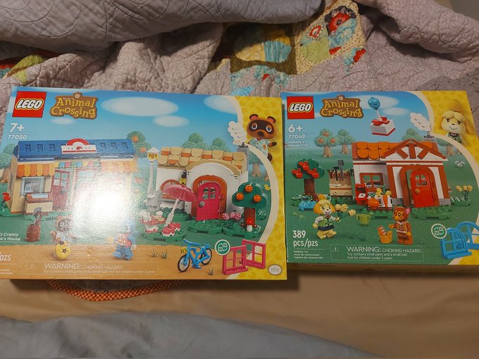 Thank you to the fan who sent these ♡♡♡♡ Now I have them all (except the new ones!!) https://t.co/KY