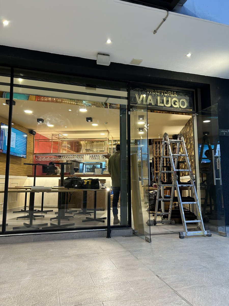 pastv's tweet photo. Otro restaurante “Happy place” a la lista. 
Aun le falta un poquito, para que lo vengan a conocer, ahí les dejo un preview. 
Ps. Me siendo perseguido por la alcaldía de Nebot por un tema con un mural, pero eso, les cuento otro día. https://t.co/FDDah5UiMi