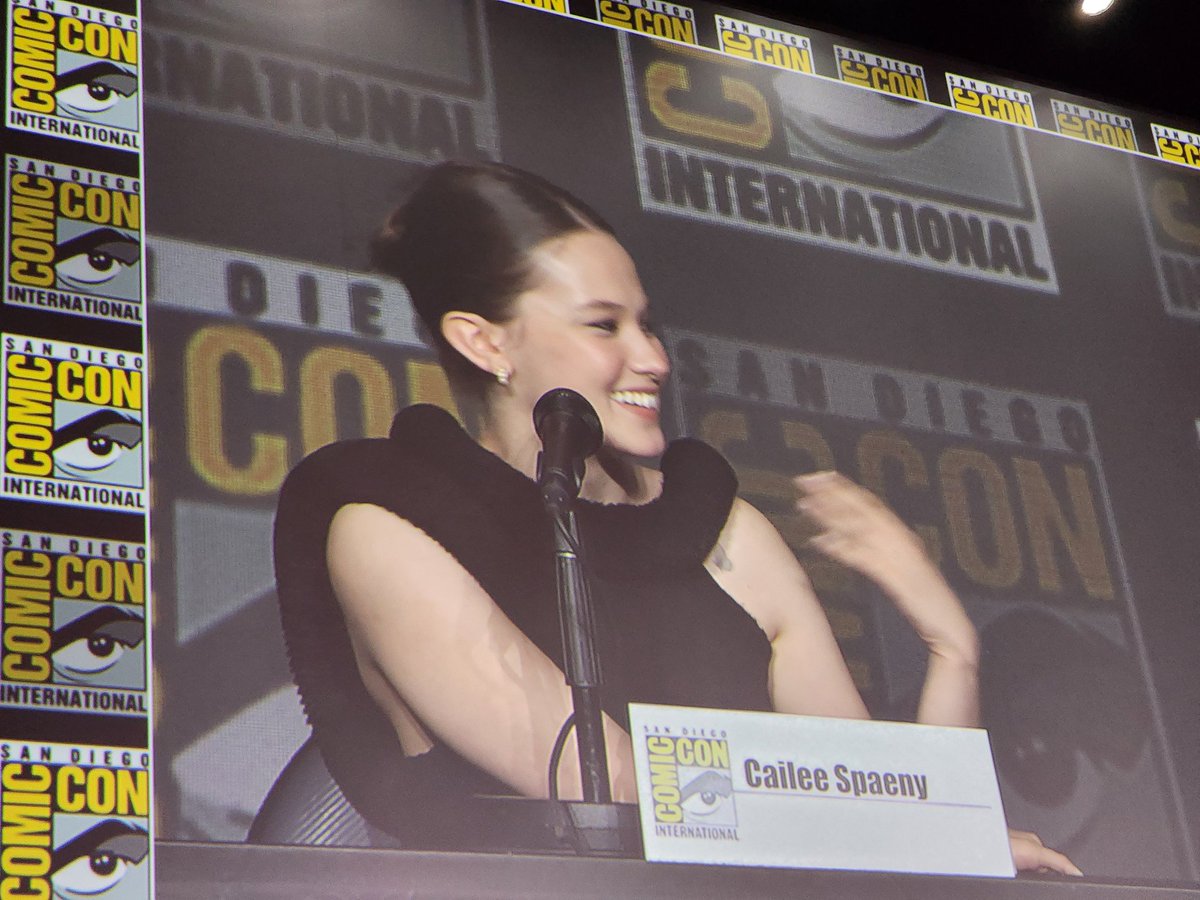 sdclips's tweet photo. Cailee Spaeny Sdcc hall H Aliens Romulus panel!!! #aliens #sdcc #romulus https://t.co/P8o6tPUmQE