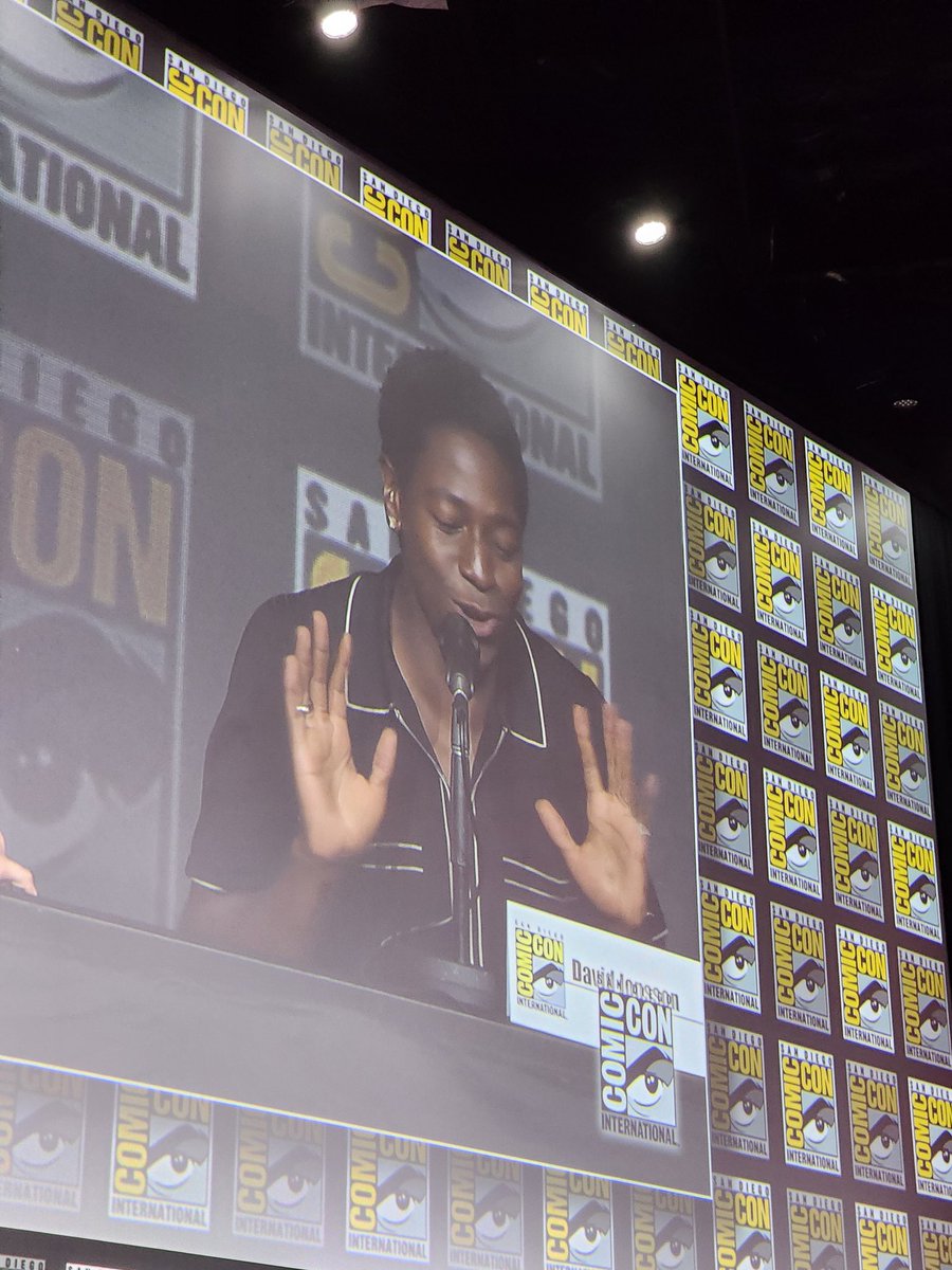 sdclips's tweet photo. David Jonsson Sdcc hall H Aliens Romulus panel!!! #aliens #sdcc #romulus https://t.co/6Q2krmfvZQ