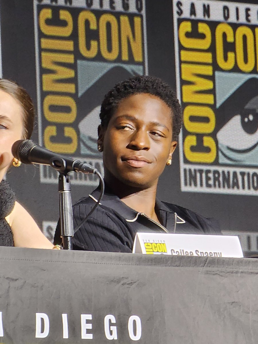 sdclips's tweet photo. David Jonsson Sdcc hall H Aliens Romulus panel!!! #aliens #sdcc #romulus https://t.co/6Q2krmfvZQ