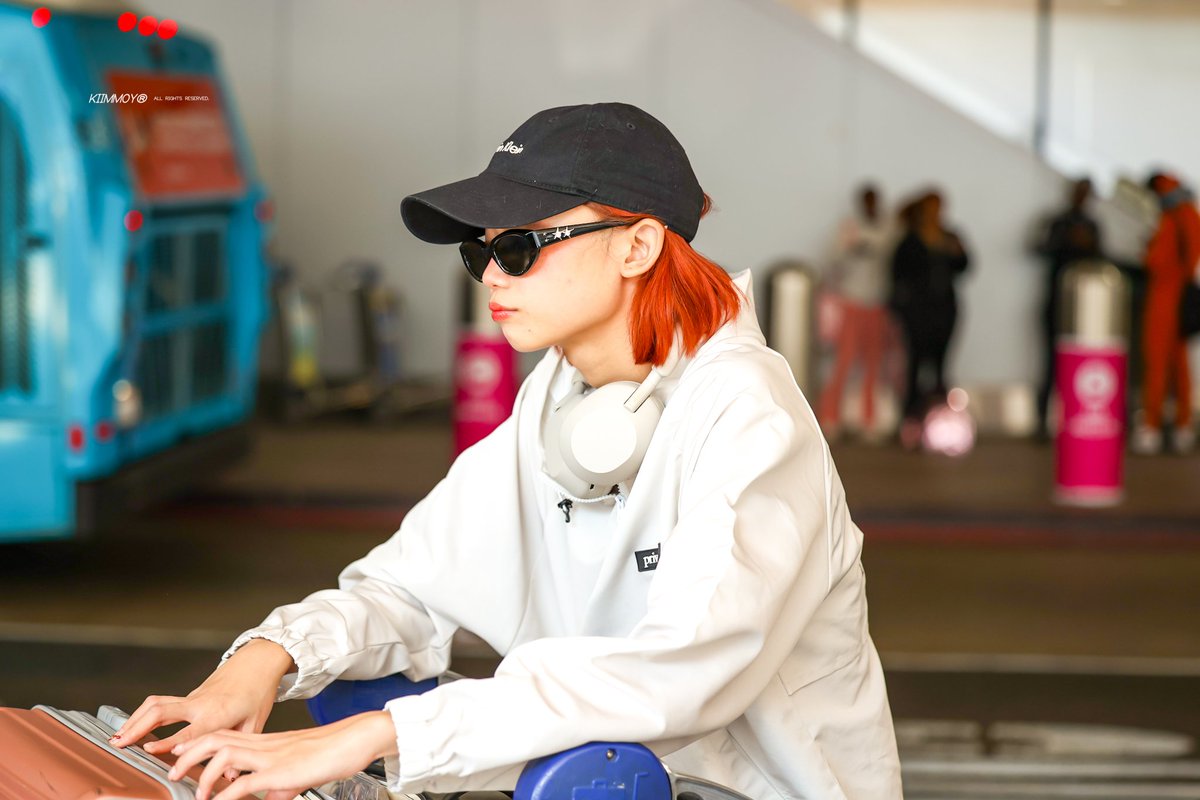 Kiimmoy's tweet image. 240726 BINI at LAX

Side profile ni Gwen ang flawless 😍 

#BINI #GWEN #GWENETH #KCON #KCONLA #KCONLA2024