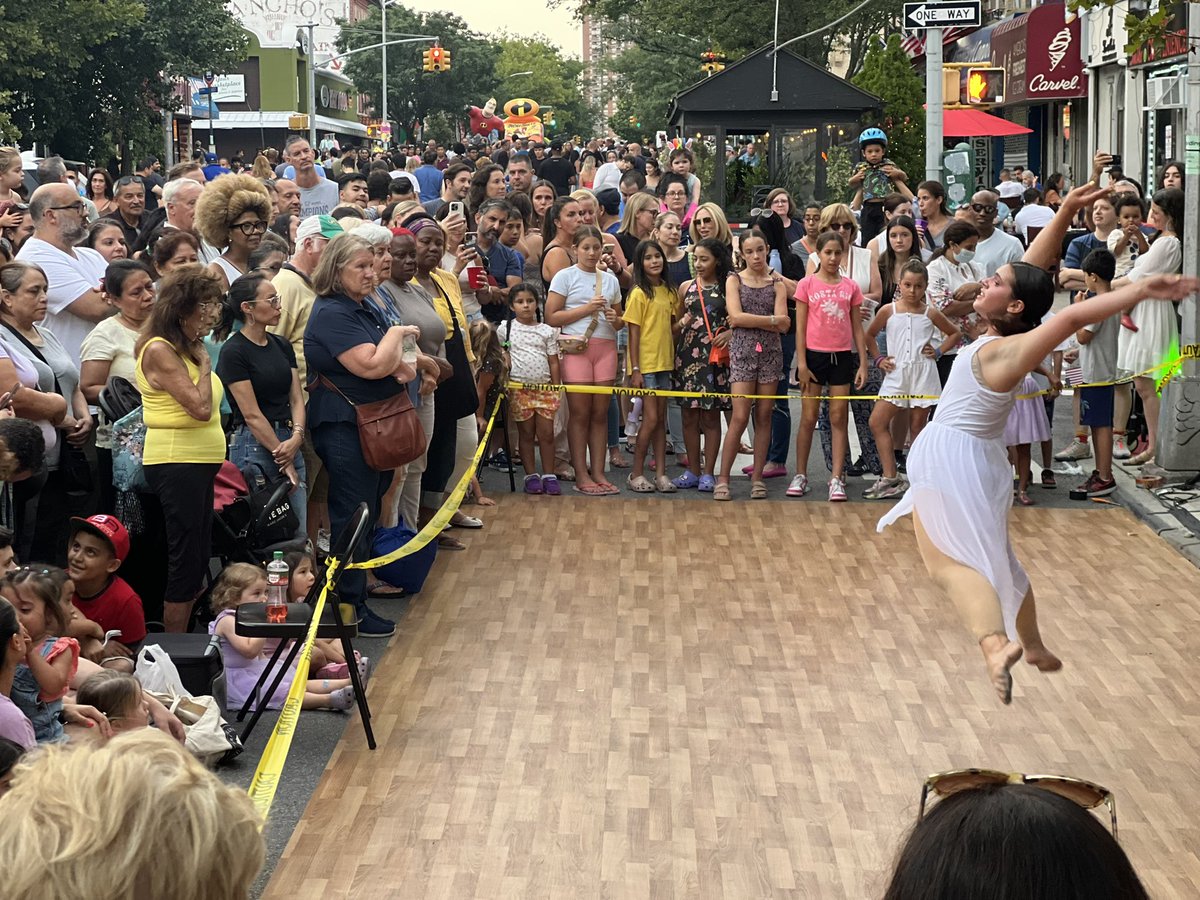 Summer Strollon3rd (@summerstroll3rd) on Twitter photo Wow! Another sea of people flooding Third Avenue tonight for the 2nd of 4 consecutive #SummerStrollon3rd events in #BayRidge. Enjoy a perfect evening without cars til 10 pm! Many thanks to <a href="/bkreporter/">Brooklyn Reporter</a>âs own Wayne Daren Schneiderman for these awesome images from tonightâs event! Wow! Another sea of people flooding Third Avenue tonight for the 2nd of 4 consecutive #SummerStrollon3rd events in #BayRidge. Enjoy a perfect evening without cars til 10 pm! Many thanks to <a href="/bkreporter/">Brooklyn Reporter</a>âs own Wayne Daren Schneiderman for these awesome images from tonightâs event!