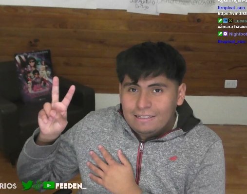 ClipsPajeeden03's tweet photo. Este pibe será pelado mañana de nuevo después de 9 meses se va a volver a rapar jsjaj #peladodenuevo #fdn #twitch #streamer #Argentina https://t.co/8DcGLCZusW