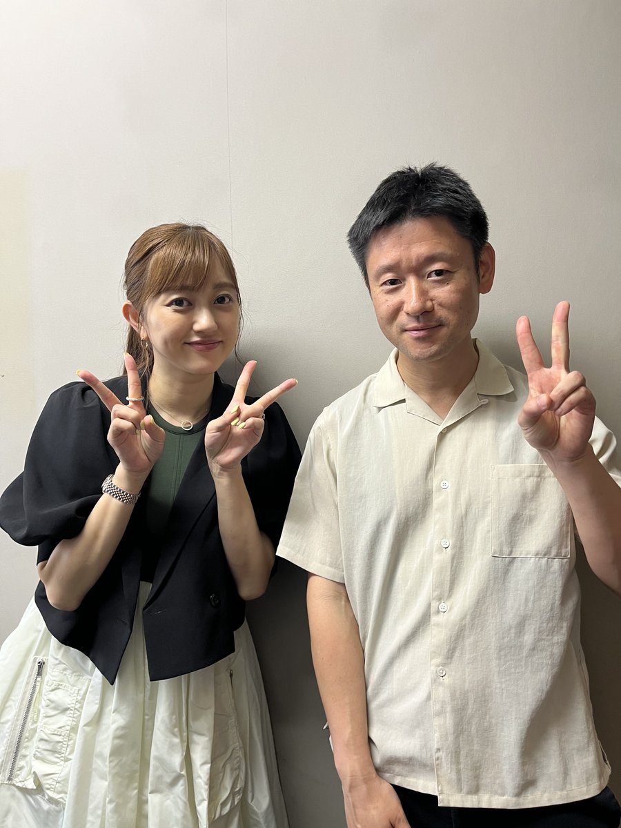 dietcafejp's tweet photo. ／
ラジオ放送のお知らせ
＼

先週に引き続き、本日7/27（土）の11:30から放送
ラジオ大阪「菊地亜美のCOLORFUL WEEKEND」に
ダイエット専門家としてゲスト出演します！！
口コミサイト「ダイエットカフェ」の運営者という視点から
「ダイエットについてのアレコレ」お話いたします！
radikoからのご視聴できますので
是非、お聴きください～！！
https://t.co/kU5lIeBWZZ
#菊地亜美 #あみweekend #mamagirl
#ラジオ大阪 #ダイエットカフェ