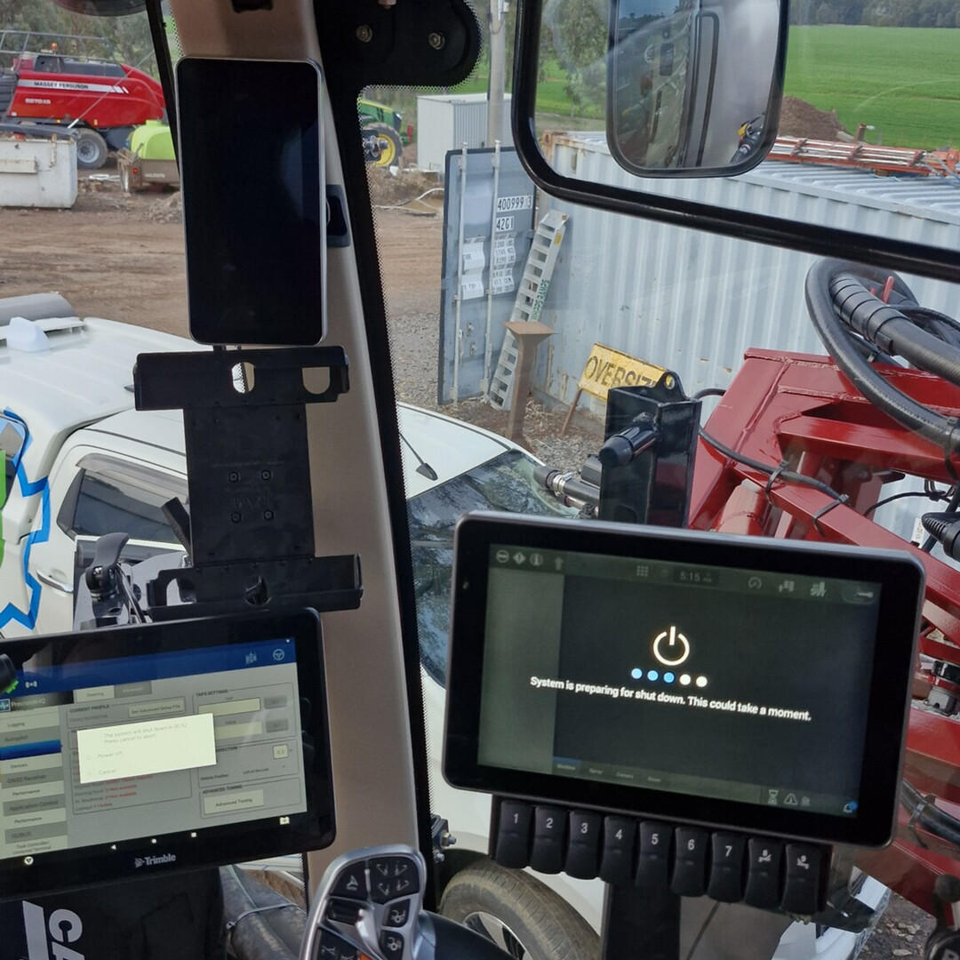 🚜✨ Case IH 50 Series with Trimble GFX-1260! 🌾🛰️

Check out this Case IH 50 Series sprayer, With Trimble GFX-1260 display!
Ready to take your farming to the next level? Let's get growing! 🌱

#AgTech #CaseIH #Trimble #PrecisionAg #SmartFarming #FarmTech