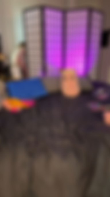 Eevee n Ginger 💖 is live now! https://t.co/Wlg7498yU3 https://t.co/2oQDpd36eO